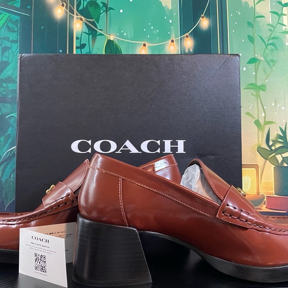 • (NIB) COACH NATALIE LOAFER • - Picture 2 of 5
